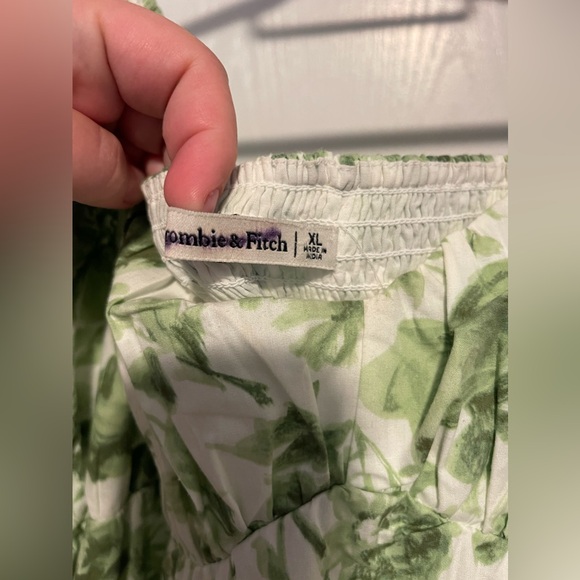 Abercrombie and fitch floral midi dress with flutter sleeve size XL - Picture 3 of 3